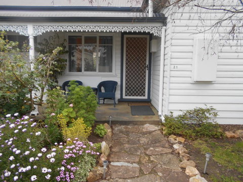 Travellers Rest B&B - Accommodation Main Beach 3