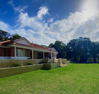 Treetops Holiday Retreat - Accommodation Main Beach