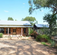Trestrail Cottage B  B - Accommodation Main Beach
