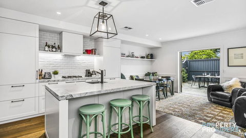 Tribeca On West Executive Escape - Accommodation Main Beach 2