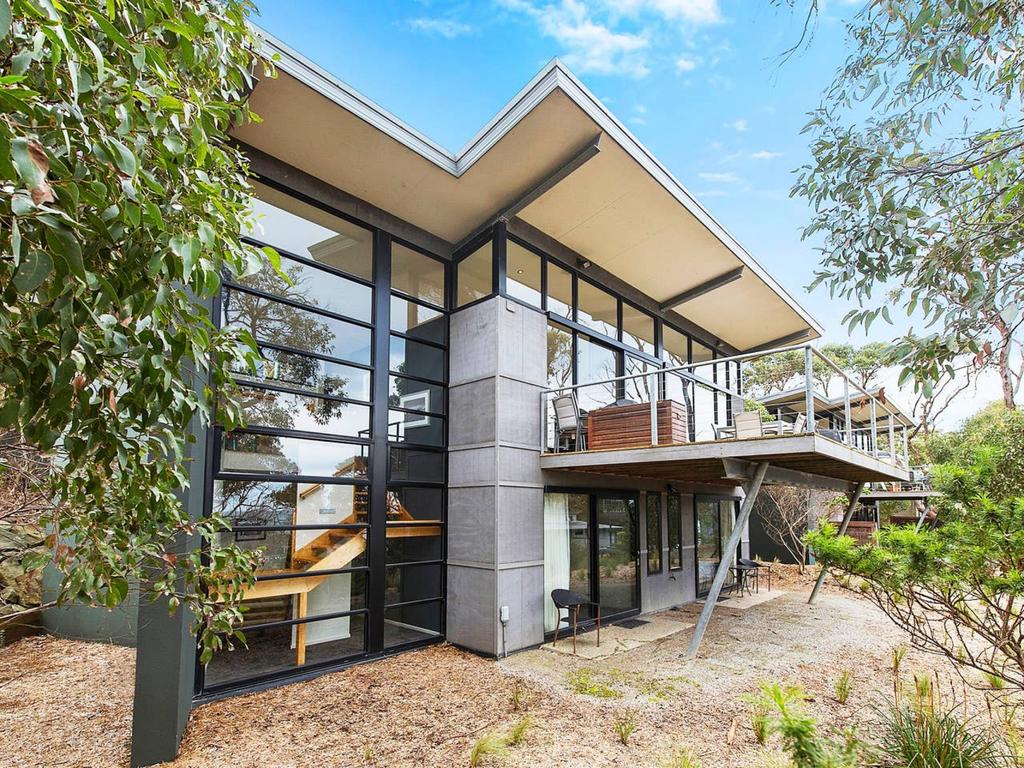 Taroon VIC Accommodation Main Beach