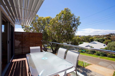 Troon Townhouse 2-17 - Accommodation Main Beach 1