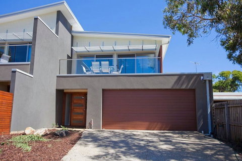 Troon Townhouse 2-17 - Accommodation Main Beach 0