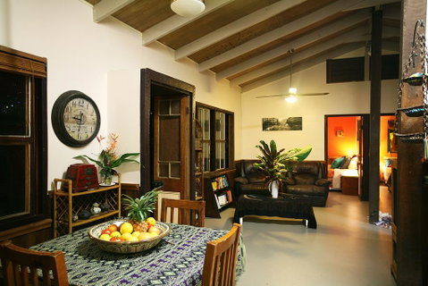 Tropical Bliss Bed And Breakfast - Accommodation Main Beach 1