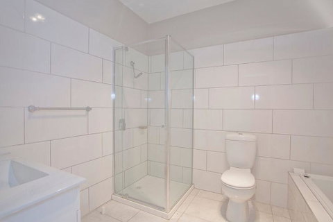 Troon Townhouse 2-17 - Accommodation Main Beach 3
