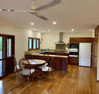Tropical Styling - Accommodation Main Beach