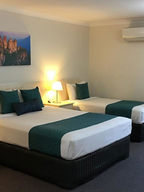 Tuckerbox Motor Inn - Accommodation Main Beach 1