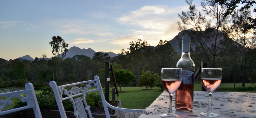 Mount Whitestone QLD Accommodation Main Beach