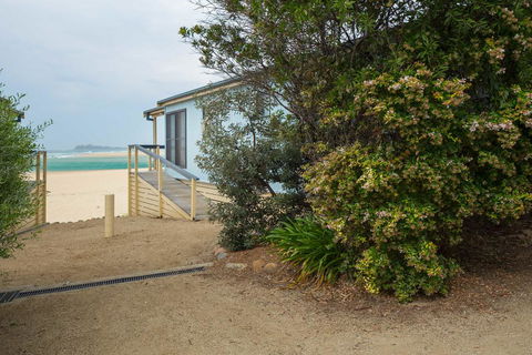 Tuross Beach Cabins & Campsites - Accommodation Main Beach 0