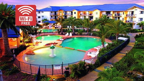 Turtle Beach Private Superior Apartment - Accommodation Main Beach 0