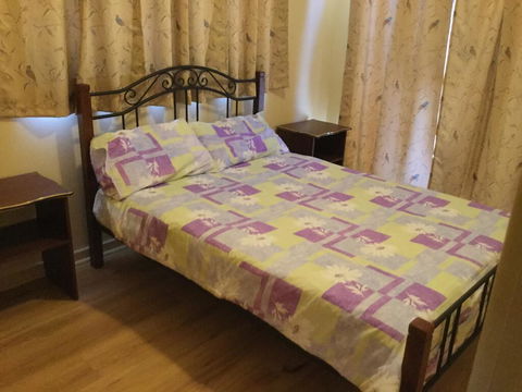 Tuscany Townhouse 3-4 - Accommodation Main Beach 2