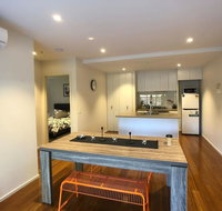 Two Brand New Bedrooms in the Sunlight Area - Accommodation Main Beach
