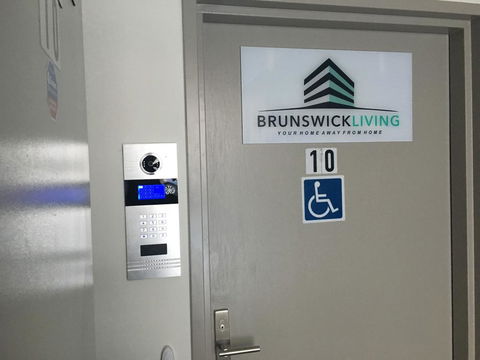 U1 Brunswick Living Brand New Apartment Close To Airport And CBD - Accommodation Main Beach 3