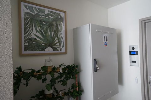 U101 Brunswick Living Brand New Deluxe Balcony Apartment Close To Airport And CBD - Accommodation Main Beach 3