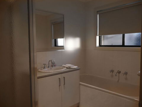 Ulmara Unit 3 - Accommodation Main Beach 1