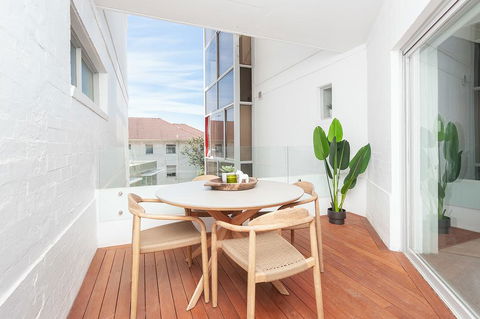 ULTIMATE BONDI LIVING - Accommodation Main Beach 2