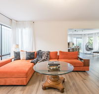 ULTRA SPACIOUS STYLISH HOME IN PRESTONS - SYDNEY - Accommodation Main Beach