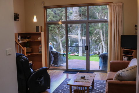 Ulverstone River Retreat - Accommodation Main Beach 2