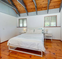 Unique Getaway 300m to Bribie Foreshore Bongaree - Accommodation Main Beach