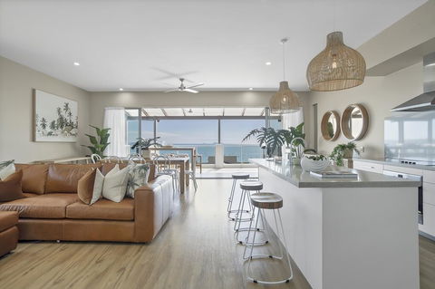 UNIT 35 Whitsundays - Accommodation Main Beach 0