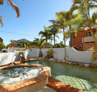 Unit 4 Coolum Sands Apartments 34 First Avenue Coolum Beach 400 BOND LINEN SUPPLIED - Accommodation Main Beach