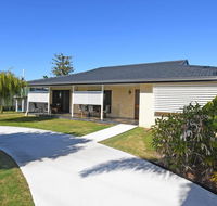 Urangan Harbour Bungalow - Accommodation Main Beach