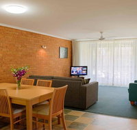 Vacation Village - Accommodation Main Beach