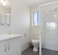 VALLEY VIEWS - 10 Valley Heights Drive