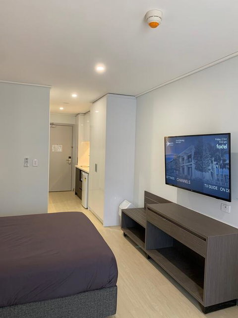 Velocity Motel & Bistro-TWA - Accommodation Main Beach 3
