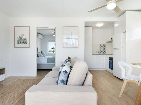 Ventura Beach Motel - 1 Bedroom Unit 8 - Accommodation Main Beach 0