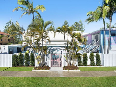 Ventura Beach Motel - 1 Bedroom Unit 9 - Accommodation Main Beach 0