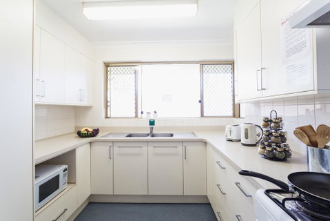 Vickery House 8 Bedroom Flat - Accommodation Main Beach 0