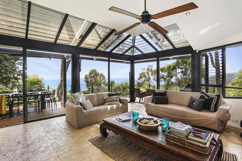 Views To The Horizon - Accommodation Main Beach 0