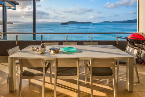 Villa 16 The Edge On Hamilton Island - Accommodation Main Beach 3