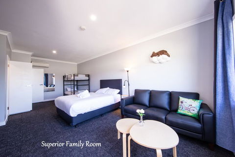 Vikas - Accommodation Main Beach 0