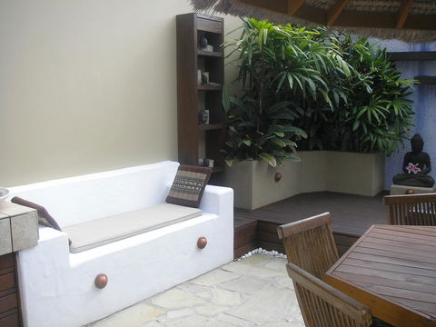 Villa Baci - Accommodation Main Beach 1