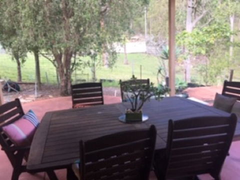 Villa Cervi Property - Accommodation Main Beach 1