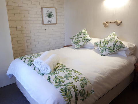 Villa Eight - Accommodation Main Beach 0