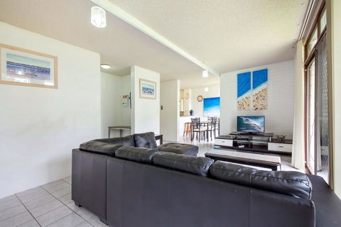 Villa Ellisa, Unit 1/10 Columbia Close - Accommodation Main Beach 0