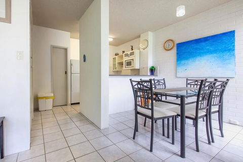 Villa Ellisa, Unit 1/10 Columbia Close - Accommodation Main Beach 3