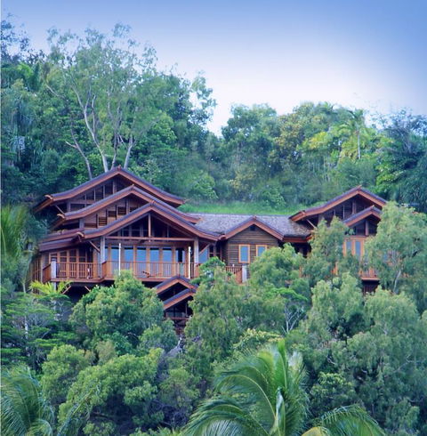 Villa Empat Puluh Dua - Accommodation Main Beach 3