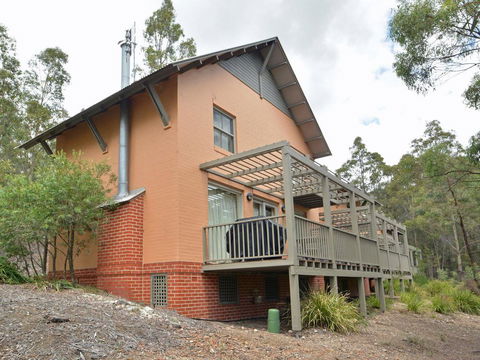 Villa Executive 2br Barbera Resort Condo Located Within Cypress Lakes Resort (nothing Is More Central) - Accommodation Main Beach 3