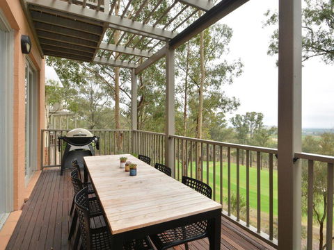 Villa Executive 2br Fiano Resort Condo Located Within Cypress Lakes Resort (nothing Is More Central) - Accommodation Main Beach 0