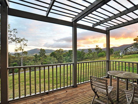 Villa Executive 2br Moscato Resort Condo Located Within Cypress Lakes Resort (nothing Is More Central) - Accommodation Main Beach 0