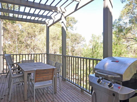 Villa Executive 2br Petit Verdot Resort Condo Located Within Cypress Lakes Resort (nothing Is More Central) - Accommodation Main Beach 0