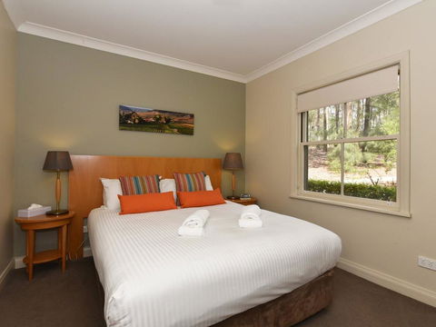 Villa Executive 2br Sangiovese Resort Condo Located Within Cypress Lakes Resort (nothing Is More Central) - Accommodation Main Beach 3
