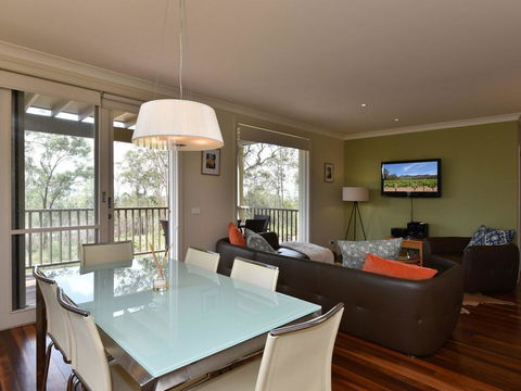 Villa Executive 2br Sangiovese Resort Condo Located Within Cypress Lakes Resort (nothing Is More Central) - Accommodation Main Beach 0