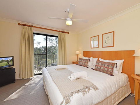 Villa Executive 2br Viti Resort Condo Located Within Cypress Lakes Resort (nothing Is More Central) - Accommodation Main Beach 2
