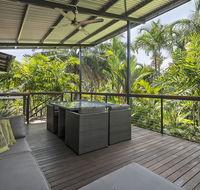 Villa Frangipani - Accommodation Main Beach