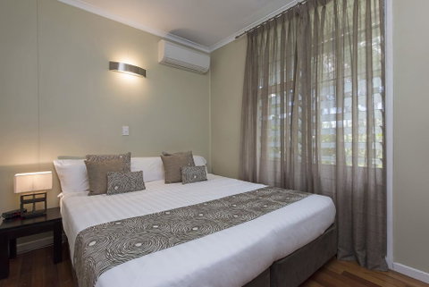 Villa Frangipani - Accommodation Main Beach 3